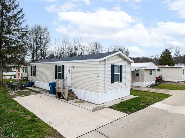 6610 Lear Nagle Rd #38, North Ridgeville, OH 44039