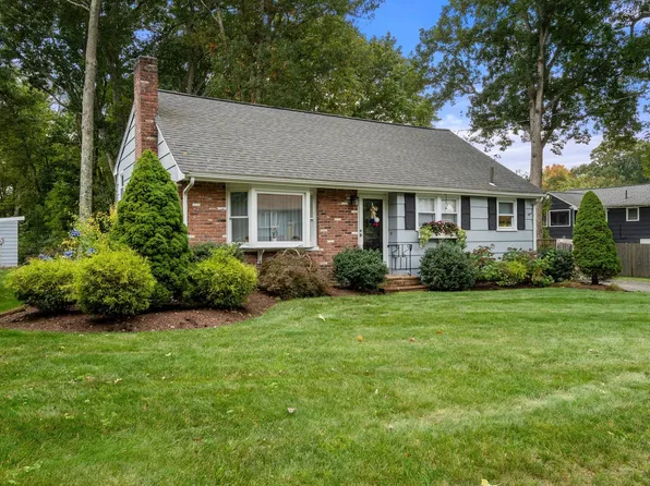 18 Julie Ave, Brockton, MA 02301