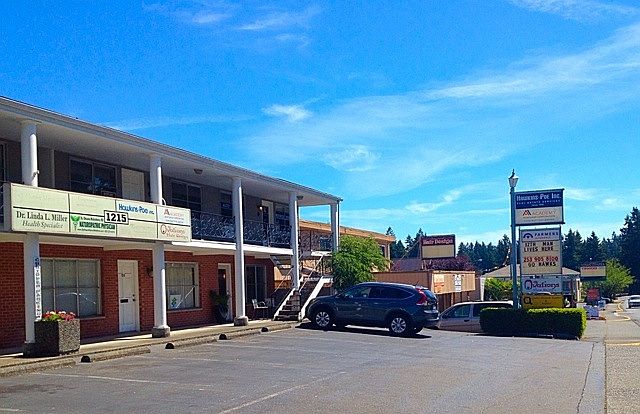 Commercial Space with tons of parking