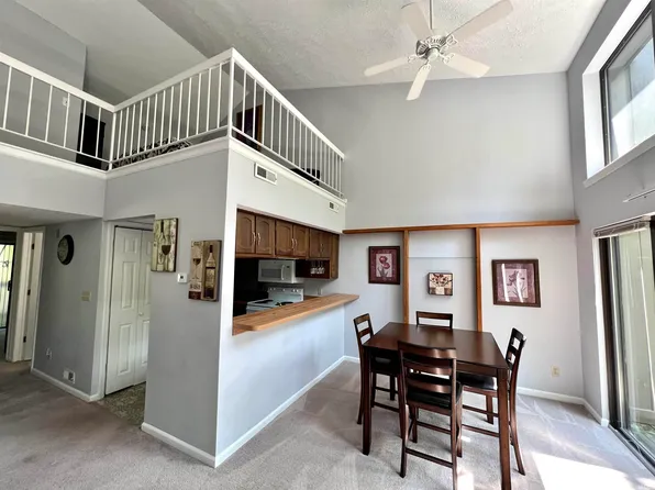 9360 S Lake Ridge Dr #78, Bloomington, IN 47401