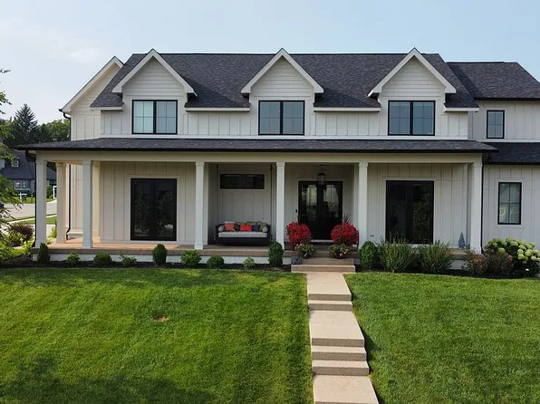 16501 Vintage Ct N, Westfield, IN 46062