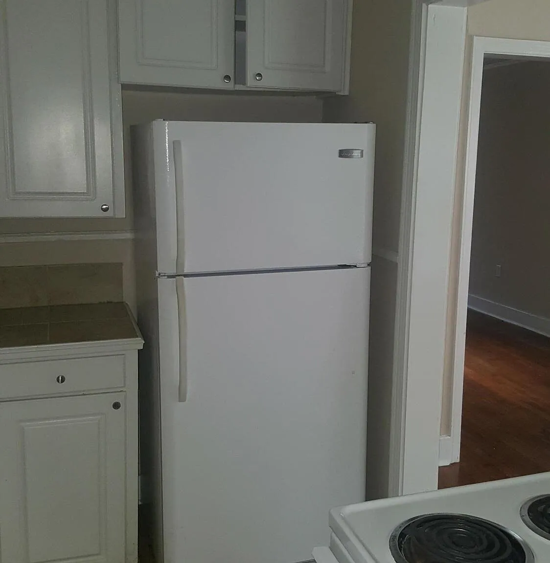2 bed, 1.0 bath, 1120 sqft, $1,200 — Photo 3