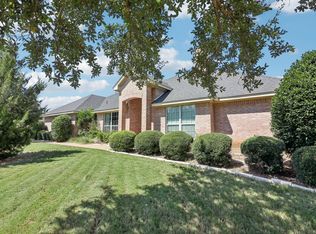 10608 Rancho Viejo Way, Fort Worth, TX 76111