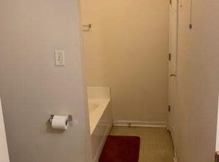808 Summer Ln, Hahira, GA 31632