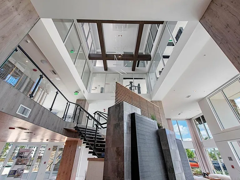 Legacy Naples Apartments — Photo 3