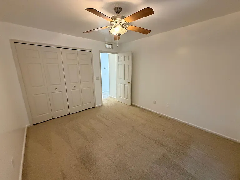 26201 Chesapeake Cir — Photo 10