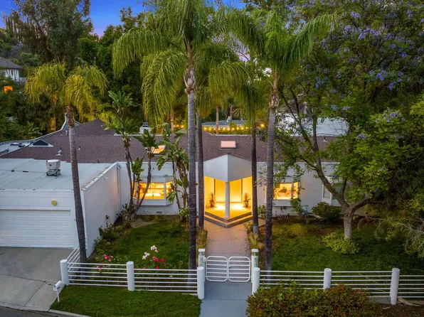 4430 White Oak Pl, Encino, CA 91316