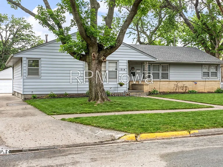 1314 Wilson Ave — Photo 1