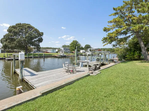 29 Adriatic Ave, Hampton, VA 23664