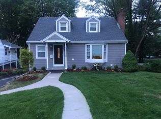 6 Calhoun Ave, Trumbull, CT 06611