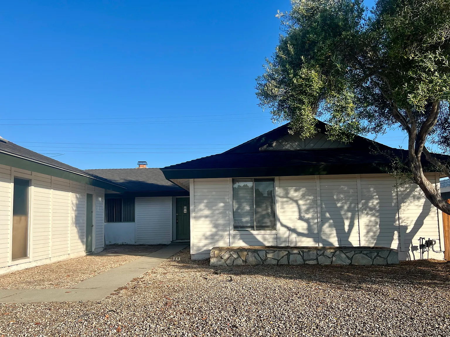 3 bed, 1396 sqft, $3,500 — Photo 2
