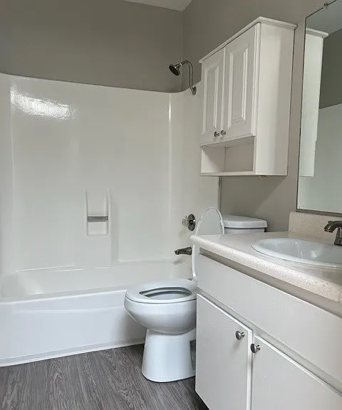 Mesa Pines Apartments — Photo 12
