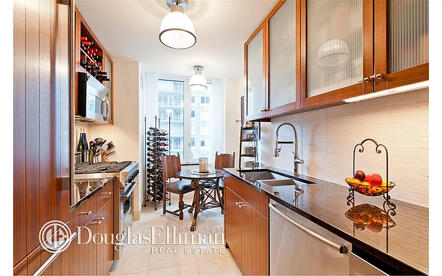 Sold by Douglas Elliman | media 14