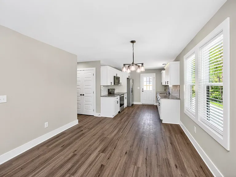 206 Ross Ave #110 — Photo 11