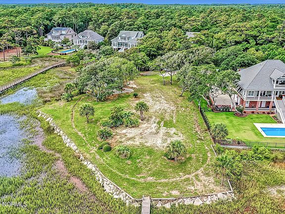 4th image of 837 Salt Water Lane SW