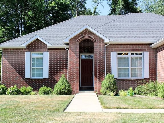 3rd image of 3454 Anthony Ln