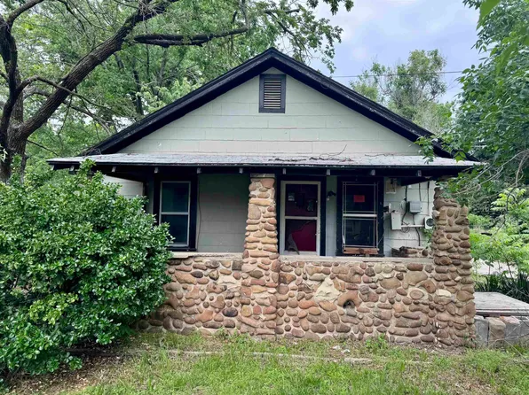 1108 W Finney Ave, El Dorado, KS 67042