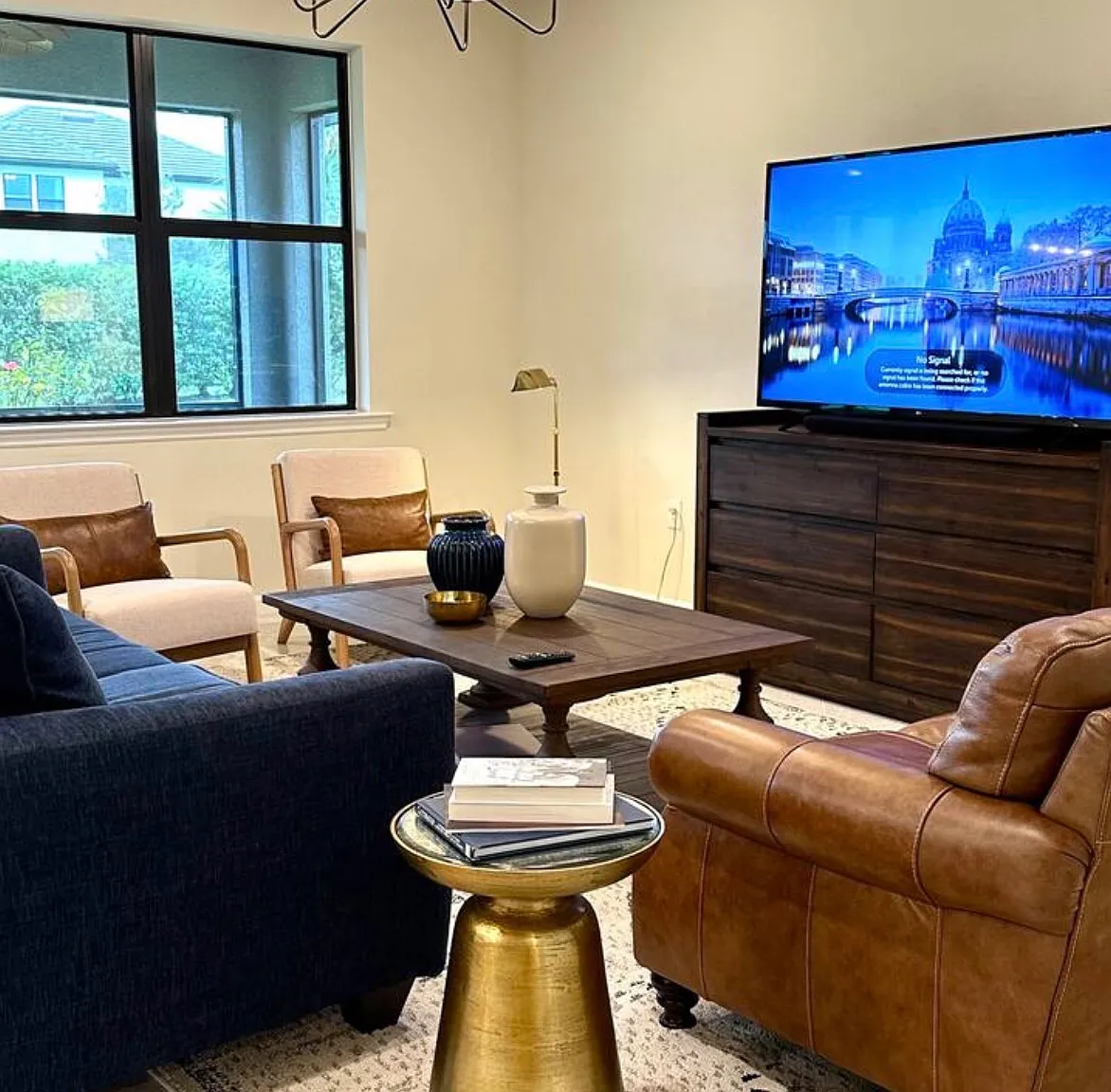 4 bed, 2848 sqft, $3,450 — Photo 3