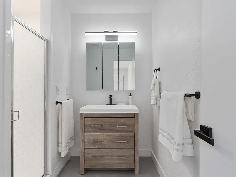 Fox Run Apartments — Photo 14