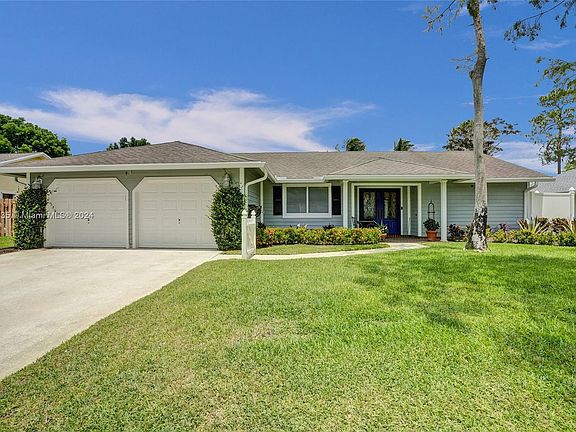 2nd image of 874 Blueberry Dr