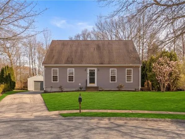 4 Sandy Bottom Shores Dr, South Kingstown, RI 02879