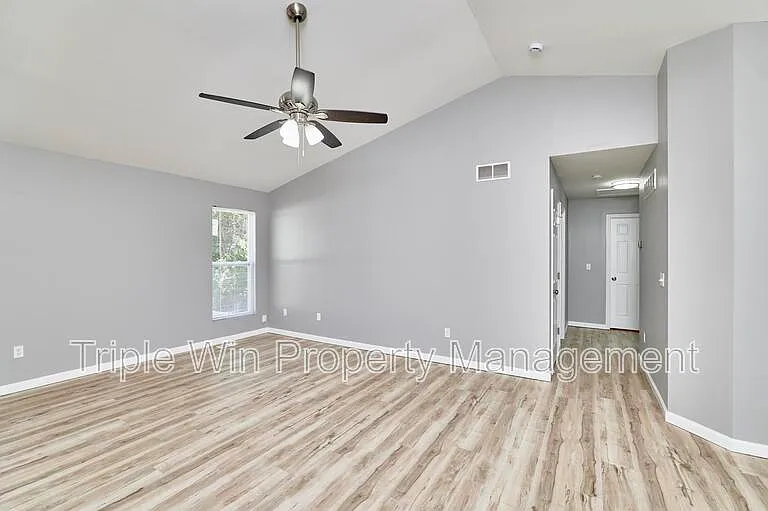 4927 Triple Tree Ct — Photo 13