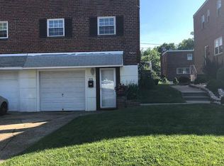 325 Nandina St, Philadelphia, PA 19116
