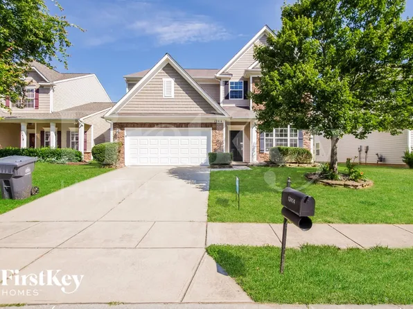 12414 Hunting Birds Ln, Charlotte, NC 28278