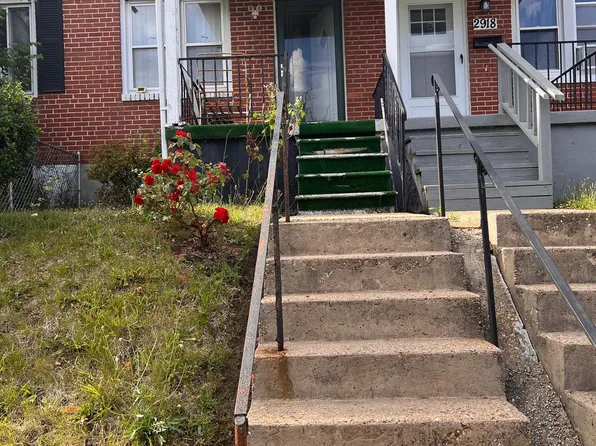 2920 Edgecombe Cir S, Baltimore, MD 21215