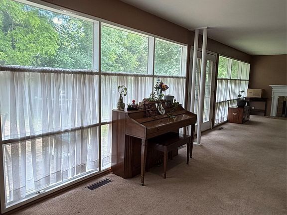 5th image of 1814 Rockcreek Ln
