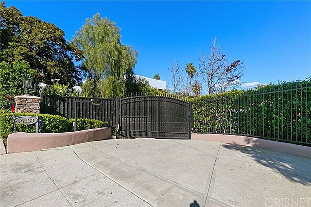 1st image of 14183 Valley Vista Blvd