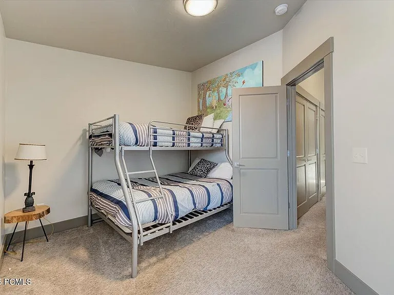 5662 Oslo Ln — Photo 29