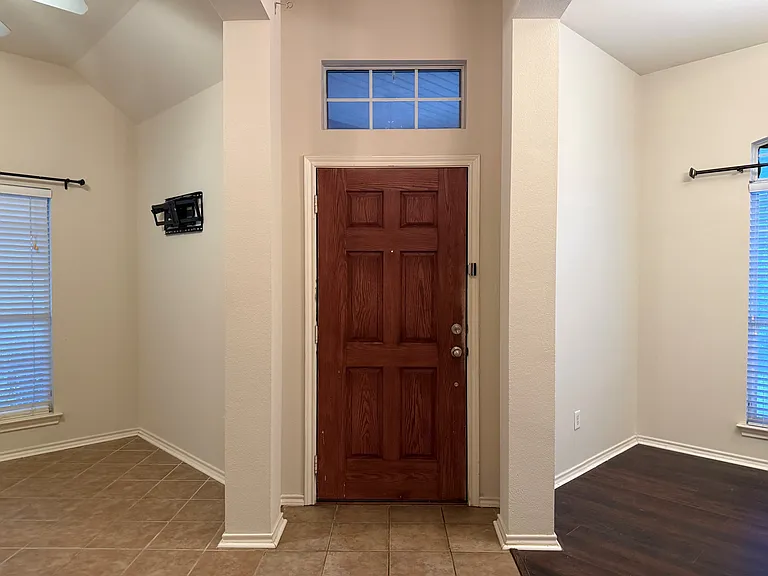 5827 Silver Sage Ln — Photo 3