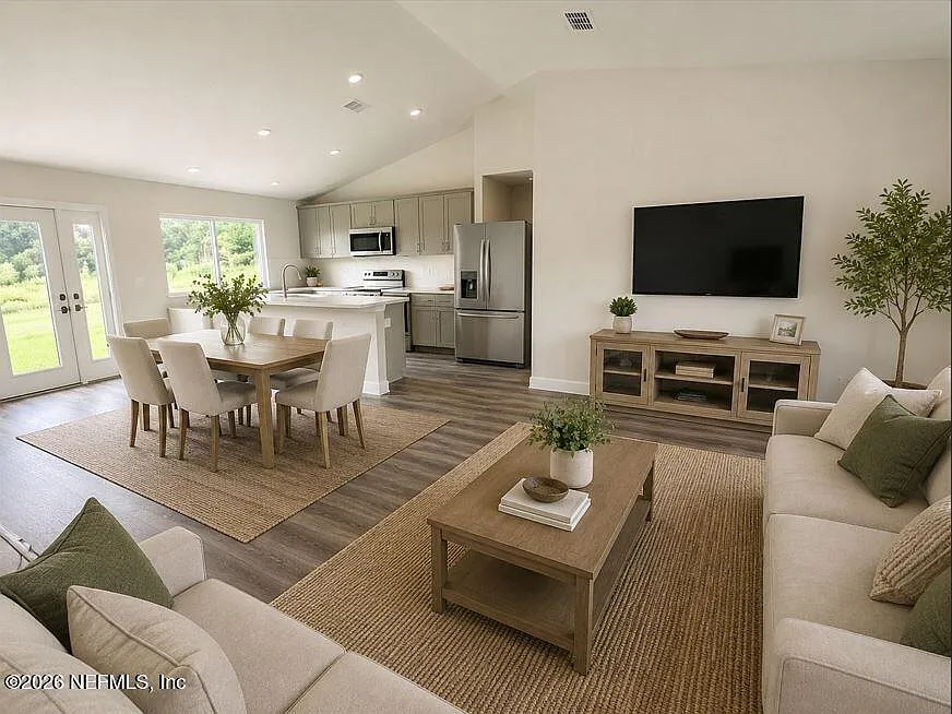 3 bed, 2.0 bath, 1409 sqft, $2,200 — Photo 3