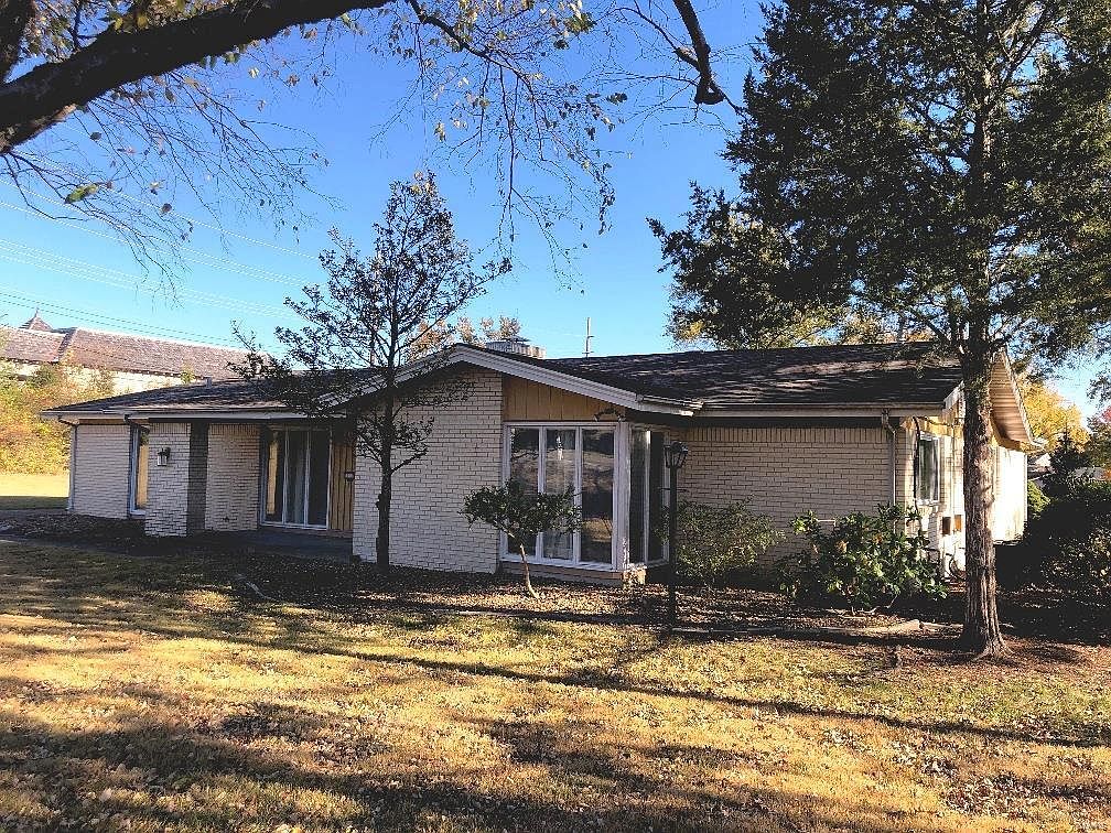 14476 Clayton Rd, Ballwin, MO 63011 Zillow