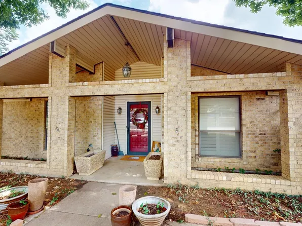 1604 Martha Dr, Bedford, TX 76022