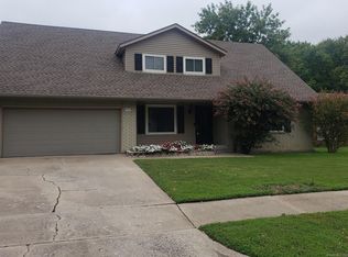 2312 W Edgewater St, Broken Arrow, OK 74012