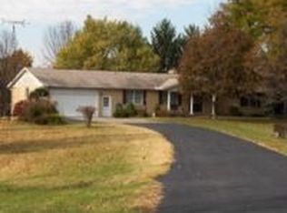 5694 Peach Blossom Ct, Springfield, OH 45502