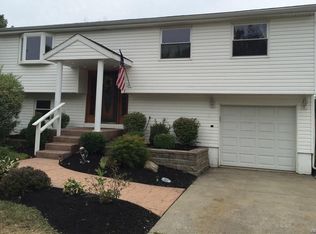 6876 Minuteman Trl, Derby, NY 14047