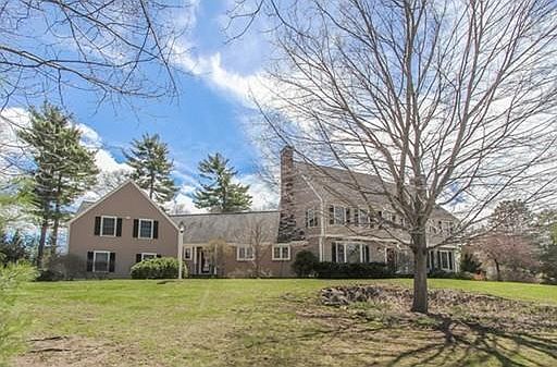 3rd image of 10 Charles Davis Dr