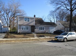 329 Orchid Rd, Levittown, NY 11756