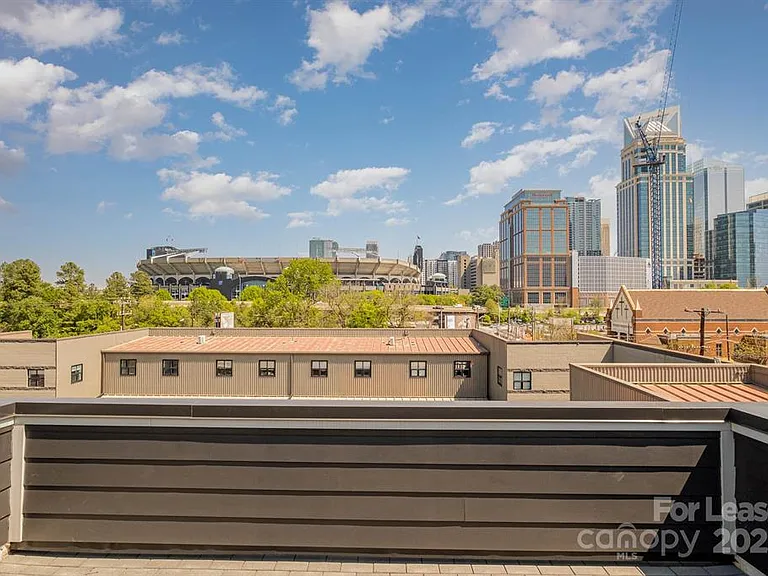 1212 Minter Pl #1212 — Photo 2