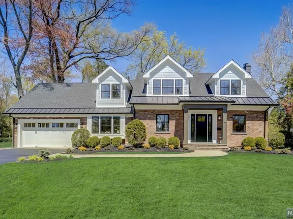 301 Meadowbrook Ave, Ridgewood, NJ 07450