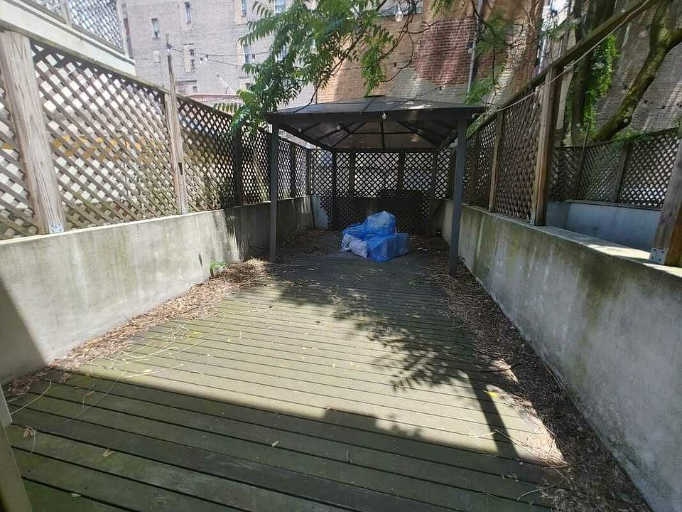 1st image of 265 Bleecker St #2