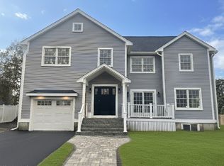 60 Ellsworth Rd #1, Peabody, MA 01960