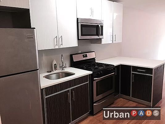 2nd image of 309 Quincy St #3