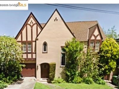 725 Carlston Ave, Oakland, CA, 94610