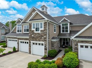 32725 Signature Pkwy, Avon Lake, OH 44012