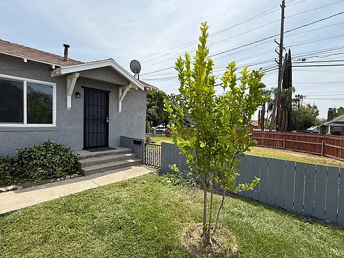 196 S Laurel Ave Photo 1