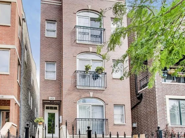 1926 W Belmont Ave #2, Chicago, IL 60657